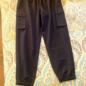 Fabletics NWOT Cargo Style Nylon Pants size M